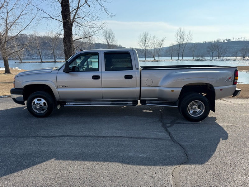 Chevrolet Silverado 3500 LT3 Crew Cab 4WD DRW 2006