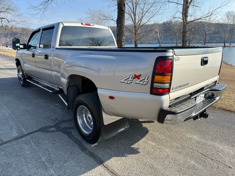 Chevrolet Silverado 3500 LT3 Crew Cab 4WD DRW 2006