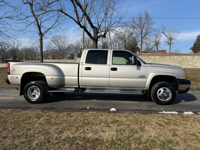 Chevrolet Silverado 3500 LT3 Crew Cab 4WD DRW 2006
