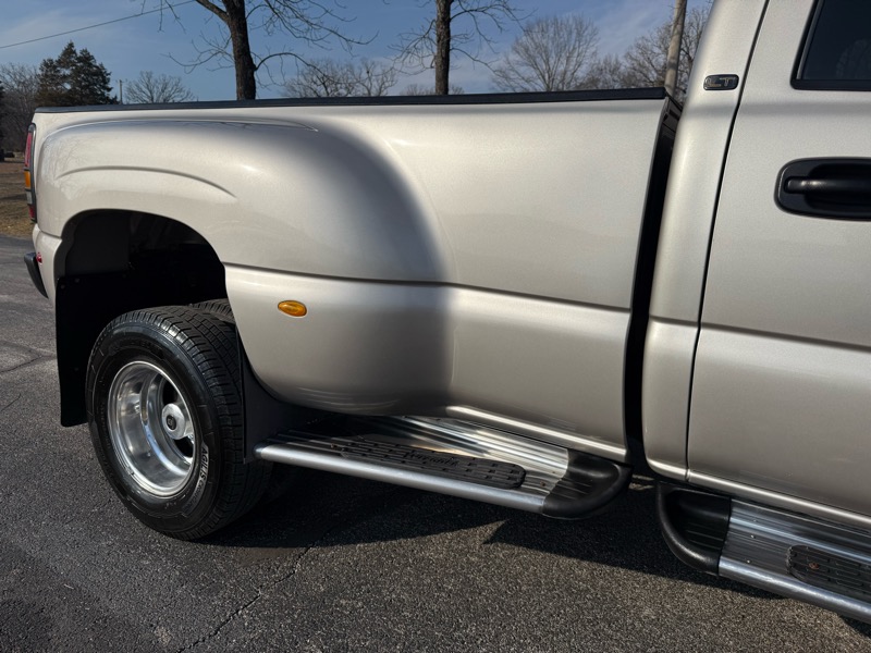 Chevrolet Silverado 3500 LT3 Crew Cab 4WD DRW 2006