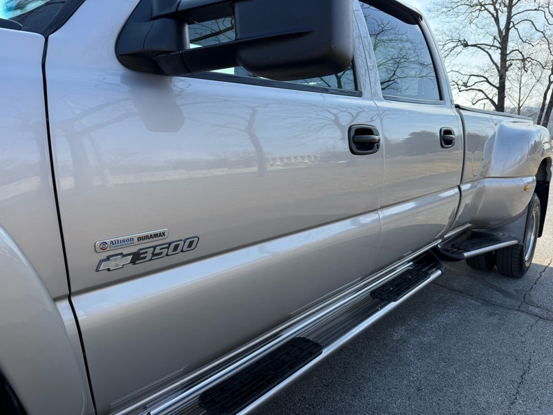 Chevrolet Silverado 3500 LT3 Crew Cab 4WD DRW 2006