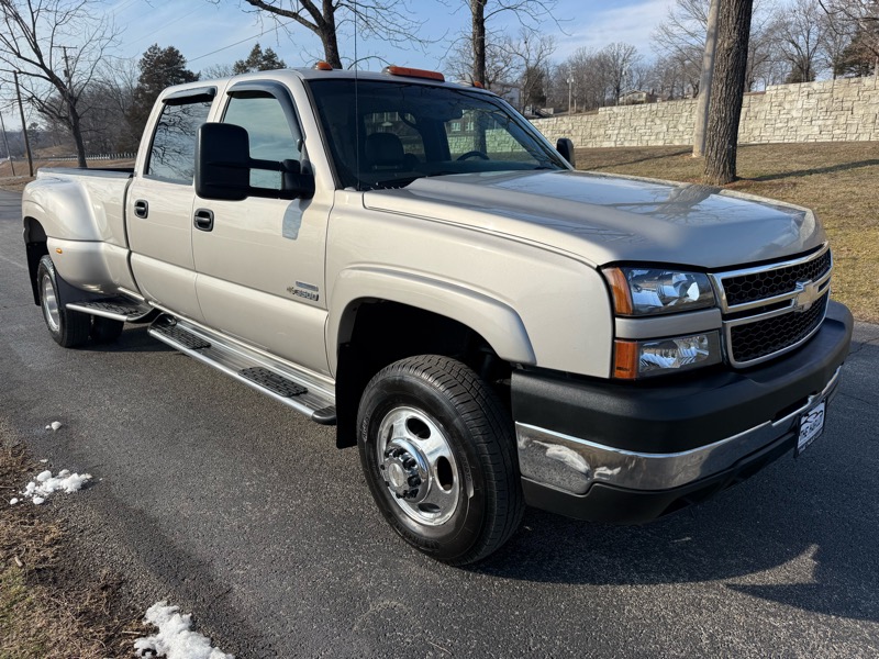 Chevrolet Silverado 3500 LT3 Crew Cab 4WD DRW 2006