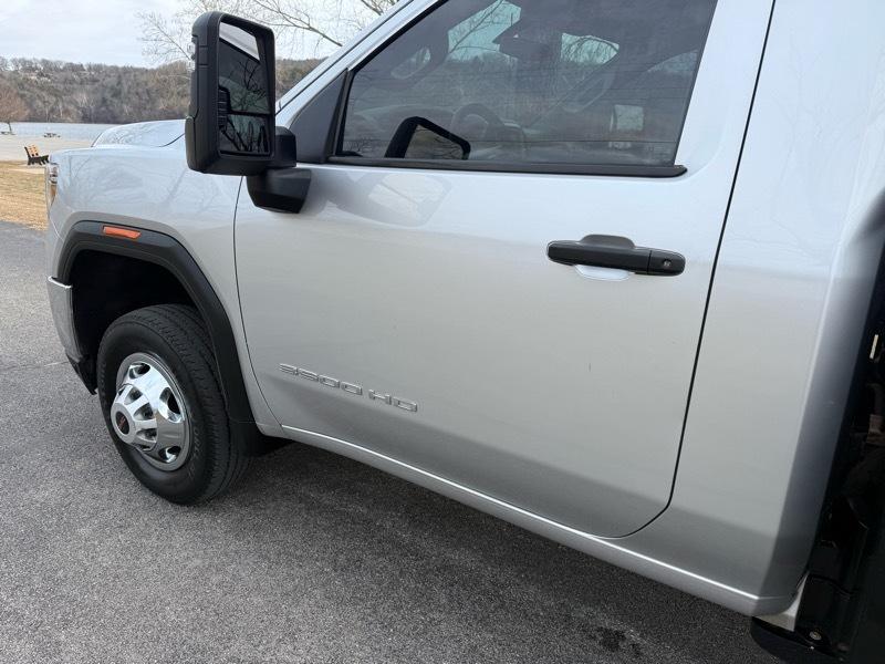 GMC Sierra 3500HD Pro Regular Cab 4WD 2022
