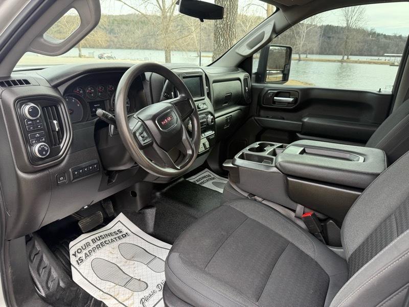 GMC Sierra 3500HD Pro Regular Cab 4WD 2022