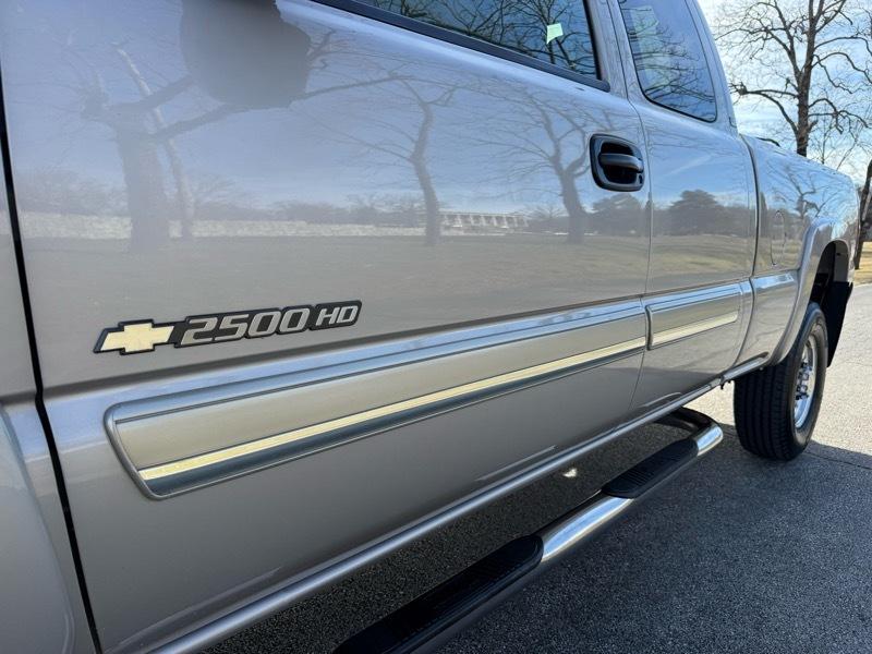 Chevrolet Silverado 2500HD LS Ext. Cab Short Bed 4WD 2005