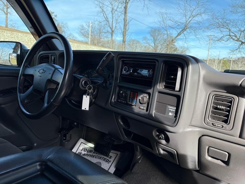 Chevrolet Silverado 2500HD LS Ext. Cab Short Bed 4WD 2005