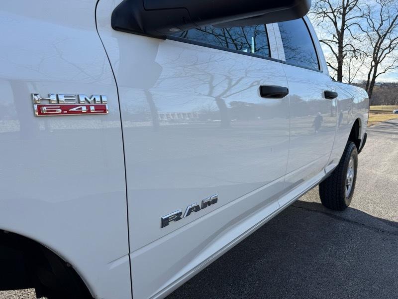 RAM 2500 Tradesman Crew Cab SWB 4WD 2022