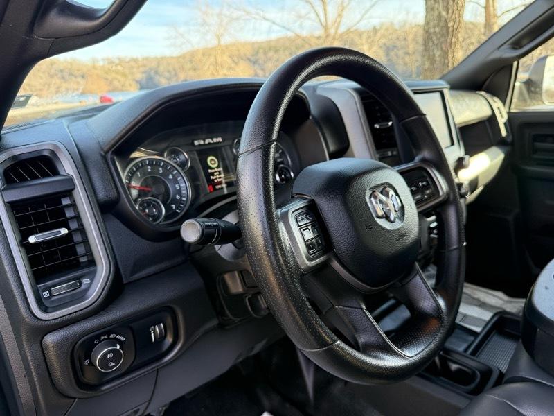 RAM 2500 Tradesman Crew Cab SWB 4WD 2022