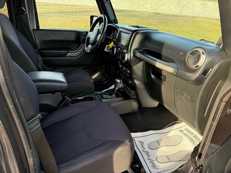 Jeep Wrangler Unlimited Sport 4WD 2014