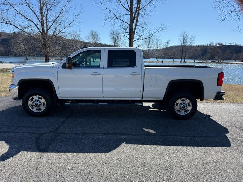 GMC Sierra 2500HD SLE Crew Cab 4WD 2017