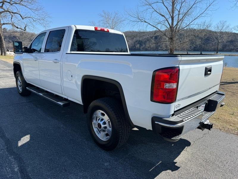 GMC Sierra 2500HD SLE Crew Cab 4WD 2017
