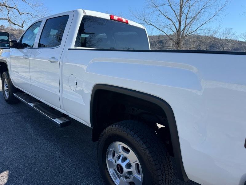 GMC Sierra 2500HD SLE Crew Cab 4WD 2017