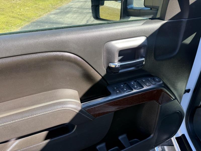 GMC Sierra 2500HD SLE Crew Cab 4WD 2017