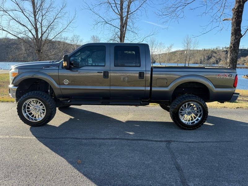 Ford F-250 SD XLT Crew Cab 4WD 2016