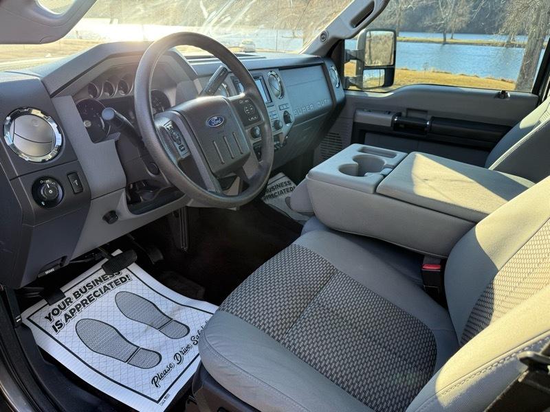 Ford F-250 SD XLT Crew Cab 4WD 2016