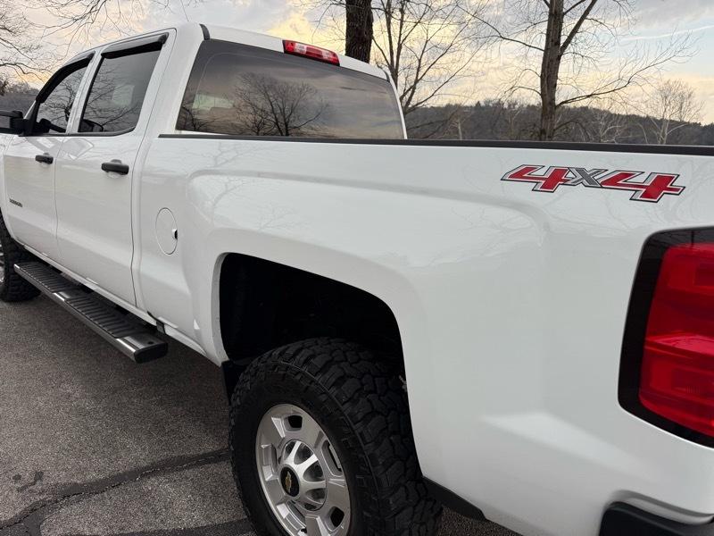 Chevrolet Silverado 2500HD Work Truck Crew Cab 4WD 2016