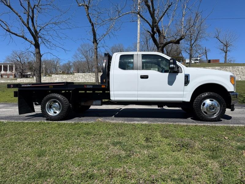Ford F-350 SD XL SuperCab Long Bed DRW 4WD 2017