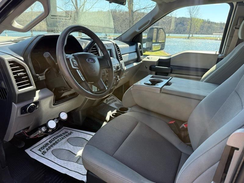 Ford F-350 SD XL SuperCab Long Bed DRW 4WD 2017