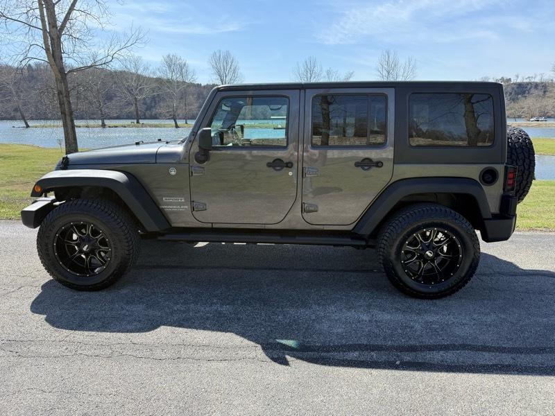 Jeep Wrangler Unlimited Sport 4WD 2014