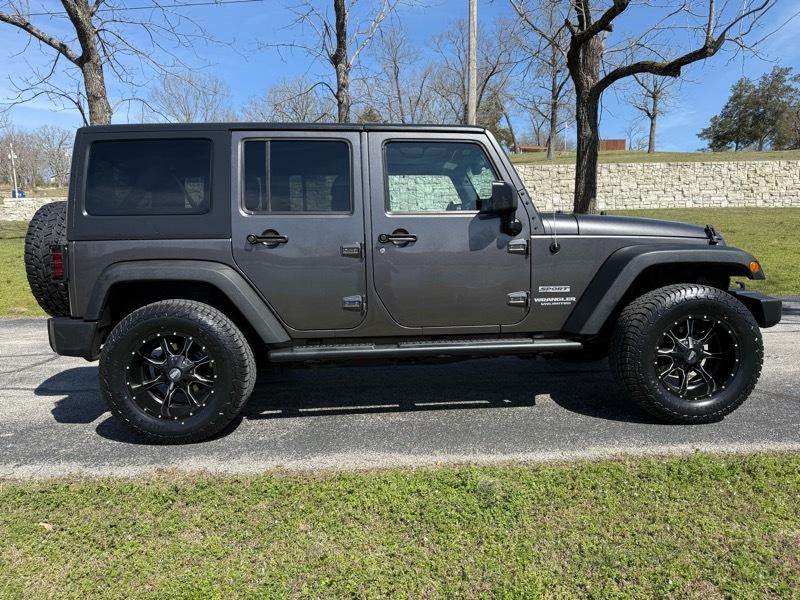 Jeep Wrangler Unlimited Sport 4WD 2014