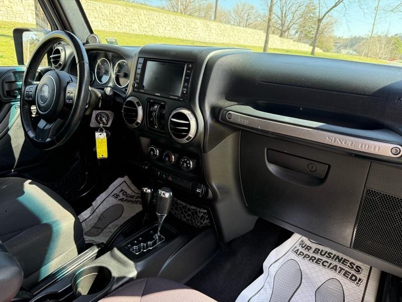 Jeep Wrangler Unlimited Sport 4WD 2014