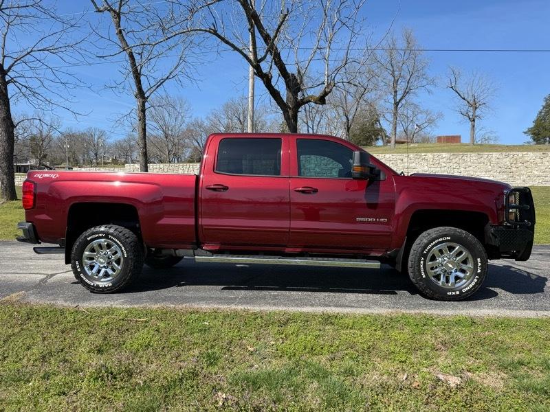 Chevrolet Silverado 2500HD LT Crew Cab 4WD 2016