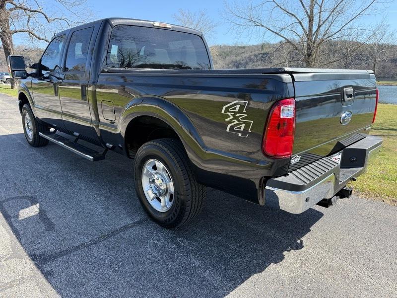 Ford F-250 SD XLT Crew Cab 4WD 2015