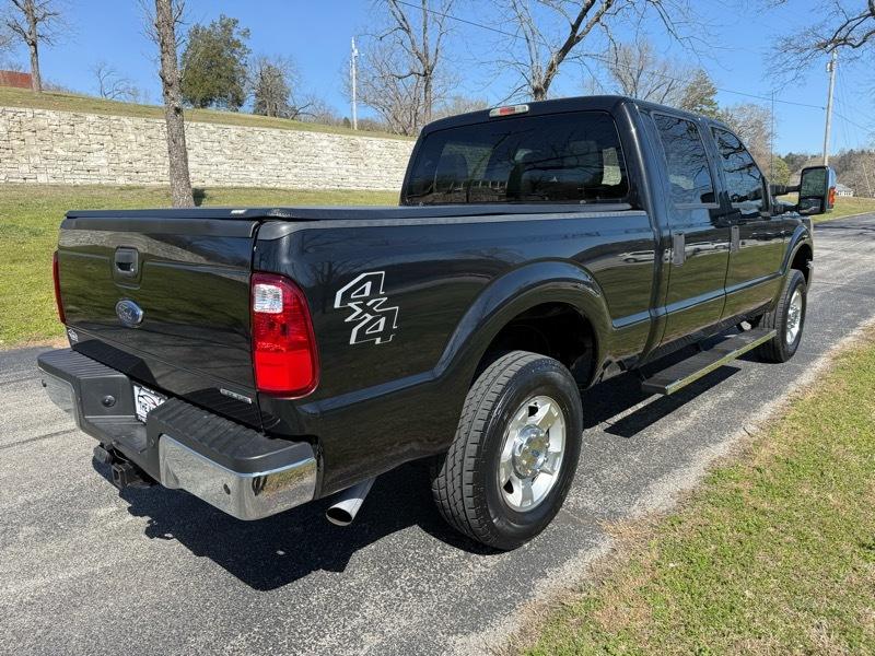 Ford F-250 SD XLT Crew Cab 4WD 2015
