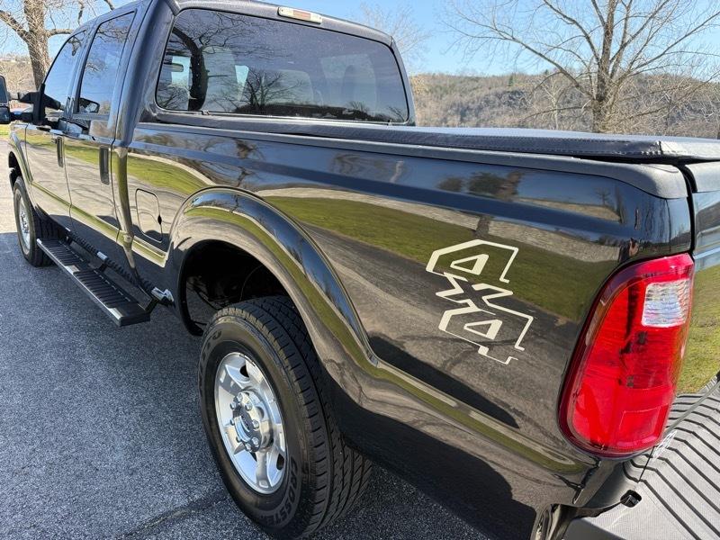 Ford F-250 SD XLT Crew Cab 4WD 2015