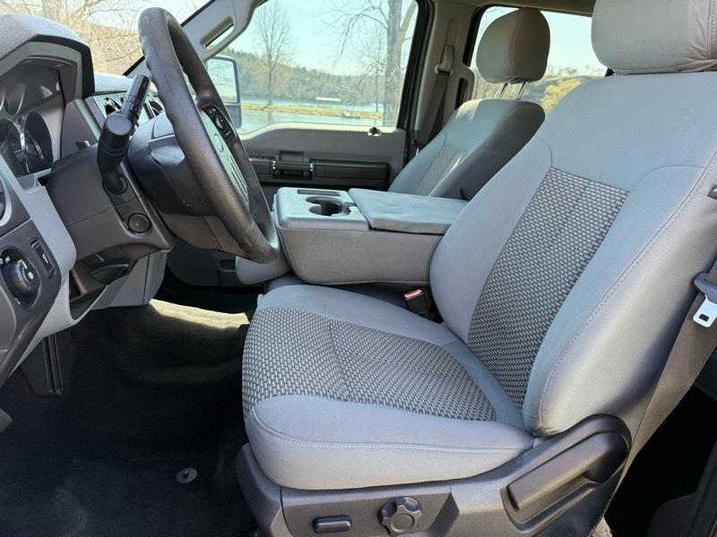 Ford F-250 SD XLT Crew Cab 4WD 2015