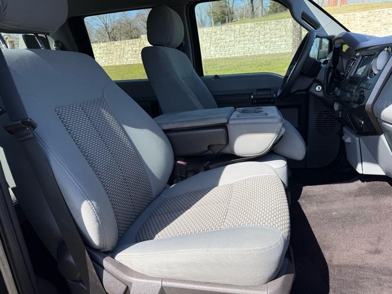 Ford F-250 SD XLT Crew Cab 4WD 2015