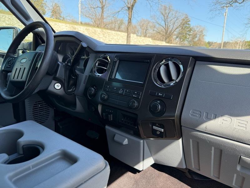 Ford F-250 SD XLT Crew Cab 4WD 2015