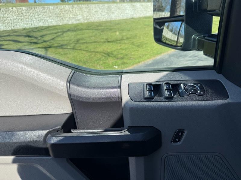 Ford F-350 SD XL Crew Cab Long Bed DRW 4WD 2020