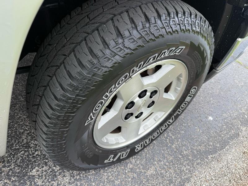 Chevrolet Silverado 1500 LS Ext. Cab Short Bed 4WD 2005