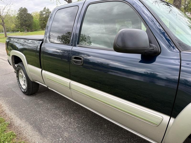 Chevrolet Silverado 1500 LS Ext. Cab Short Bed 4WD 2005