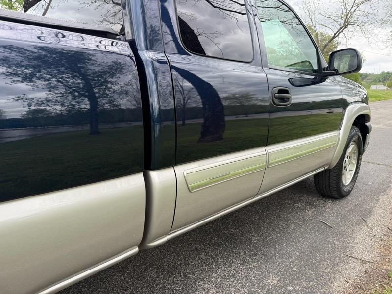 Chevrolet Silverado 1500 LS Ext. Cab Short Bed 4WD 2005