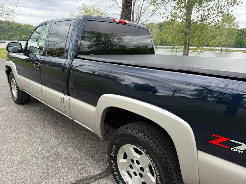 Chevrolet Silverado 1500 LS Ext. Cab Short Bed 4WD 2005