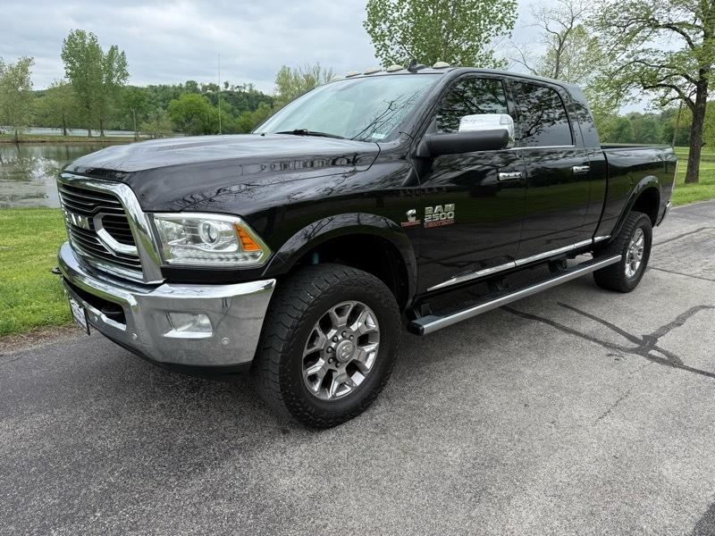 RAM 2500 Limited Mega Cab 4WD 2017