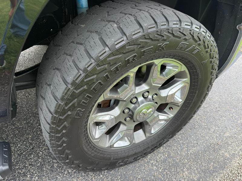 RAM 2500 Limited Mega Cab 4WD 2017