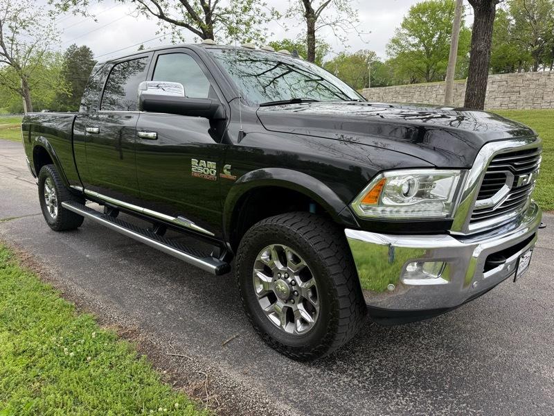 RAM 2500 Limited Mega Cab 4WD 2017