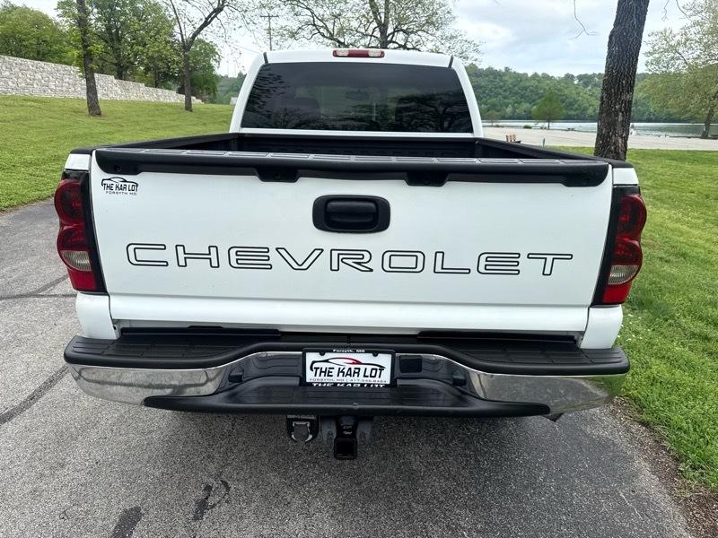 Chevrolet Silverado 2500HD LS Crew Cab Short Bed 4WD 2004