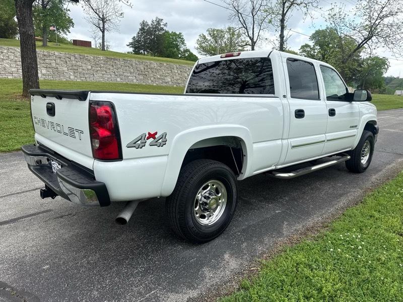 Chevrolet Silverado 2500HD LS Crew Cab Short Bed 4WD 2004