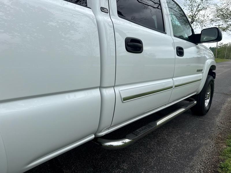 Chevrolet Silverado 2500HD LS Crew Cab Short Bed 4WD 2004