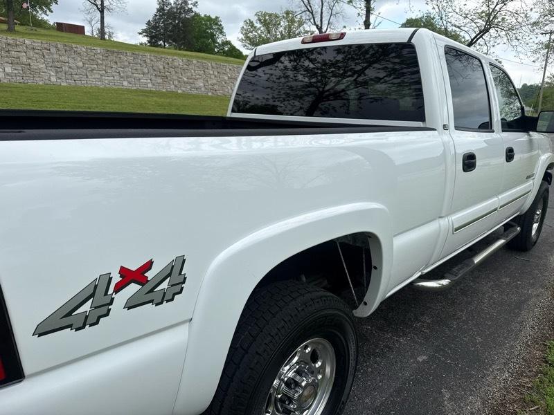 Chevrolet Silverado 2500HD LS Crew Cab Short Bed 4WD 2004