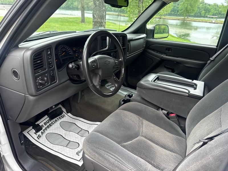 Chevrolet Silverado 2500HD LS Crew Cab Short Bed 4WD 2004