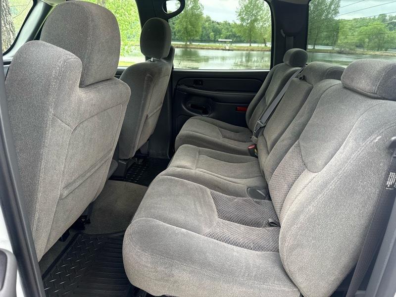 Chevrolet Silverado 2500HD LS Crew Cab Short Bed 4WD 2004