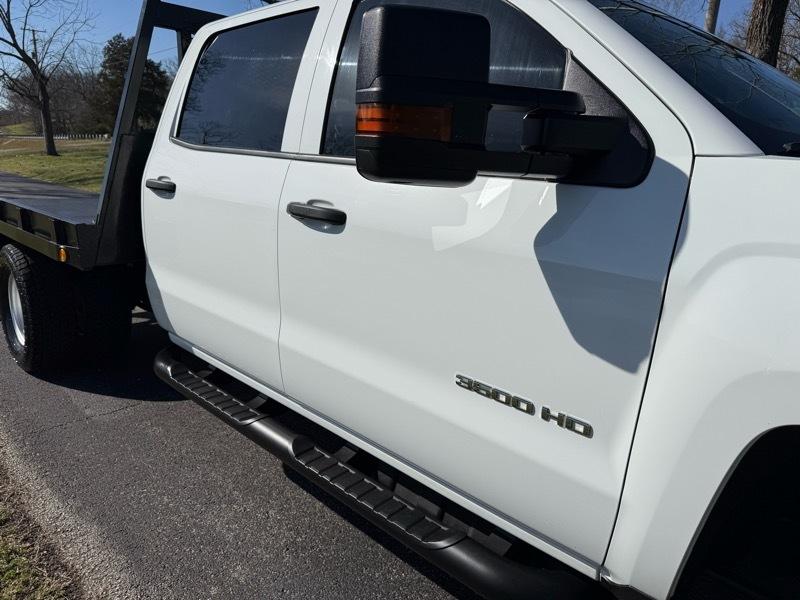 Chevrolet Silverado 3500HD Work Truck Crew Cab 4WD 2017