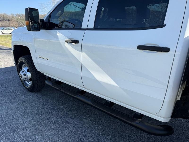Chevrolet Silverado 3500HD Work Truck Crew Cab 4WD 2017