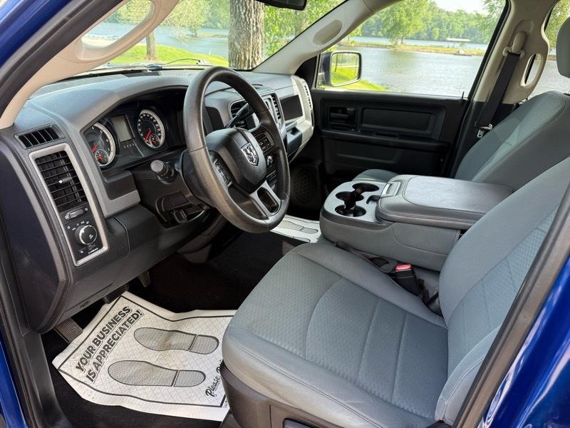 RAM 1500 Tradesman Quad Cab 4WD 2014