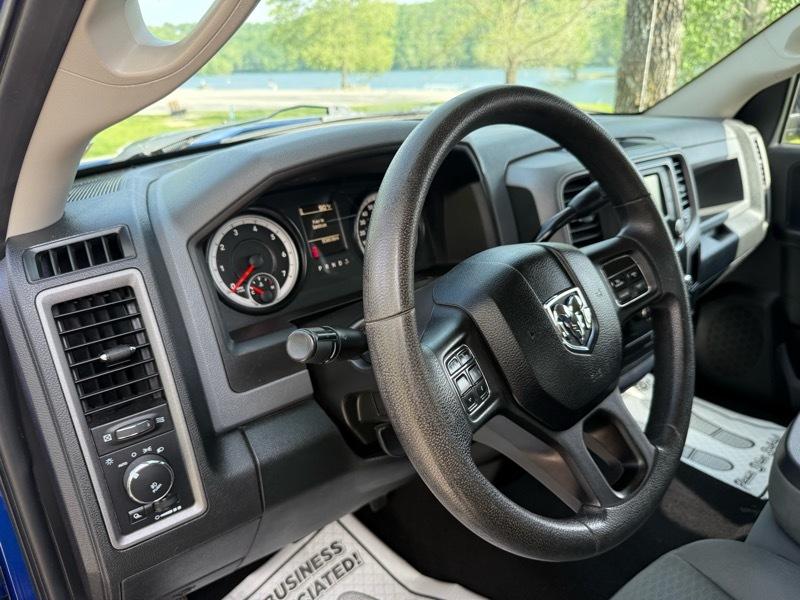 RAM 1500 Tradesman Quad Cab 4WD 2014